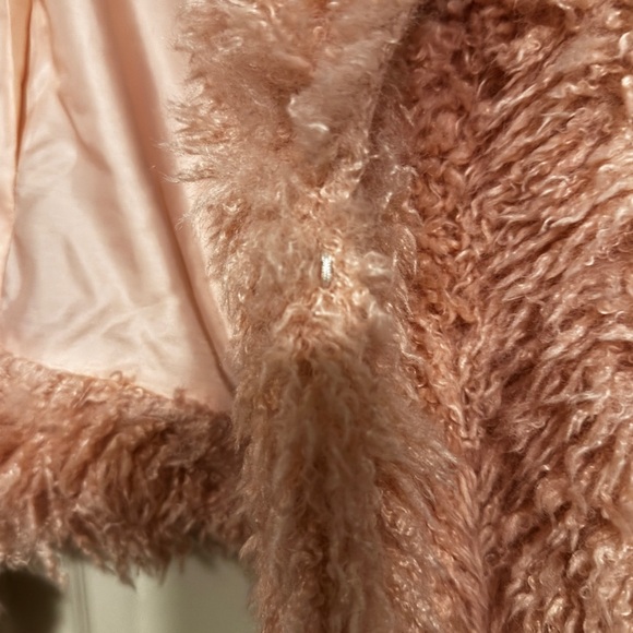 Dolls Kill light pink faux fur crop Jacket - Picture 4 of 8